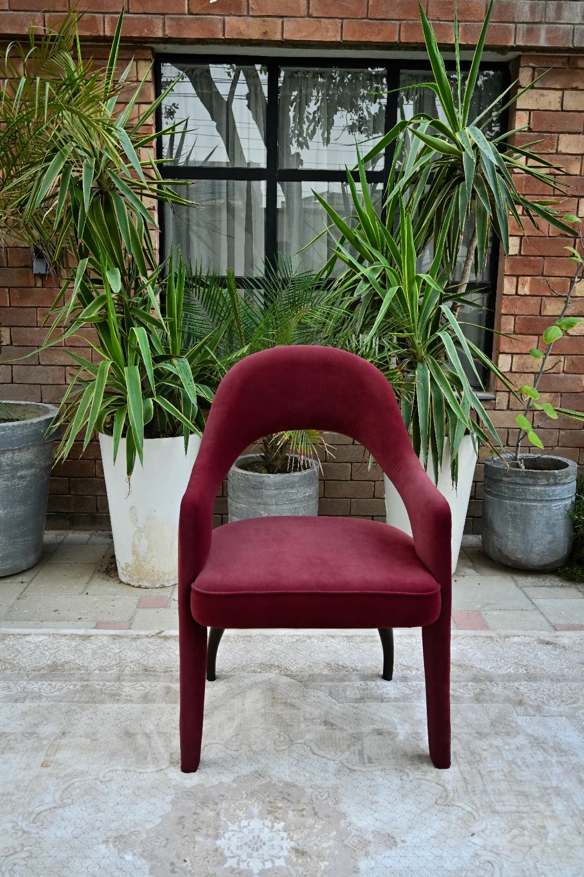 Bordeaux Curve Accent Chair